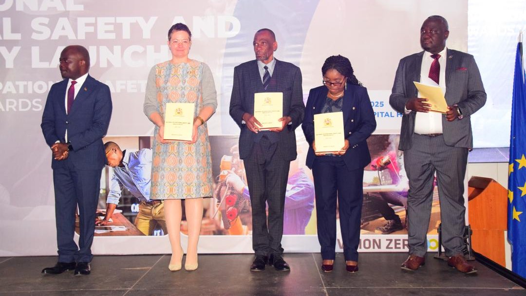 ilolusaka's tweet image. Today, @MalawiGovt launched the🇲🇼 National Occupational Safety & Health Policy in Lilongwe with support from @ILO & @EUinMalawi funded Zanchito project. Minister of Labour Hon. Peter Dimba officiated the event, themed: 'Promoting occupational safety & health-Towards Vision Zero'.