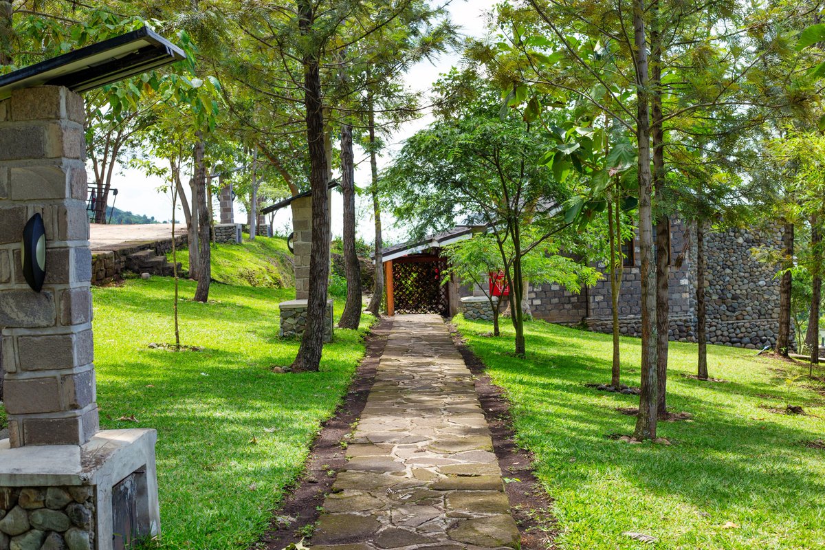 Kyangabi_Resort's tweet image. Independence Weekend Getaway plans keep getting better.
Discounts still on. Book early for the schedule of activitiesโฆ via kyangabicrater.com
Adventure. Rest. Eat. Drink. Road Trip. Explore & much more.
#VisitKyangabi
#ExploreUganda