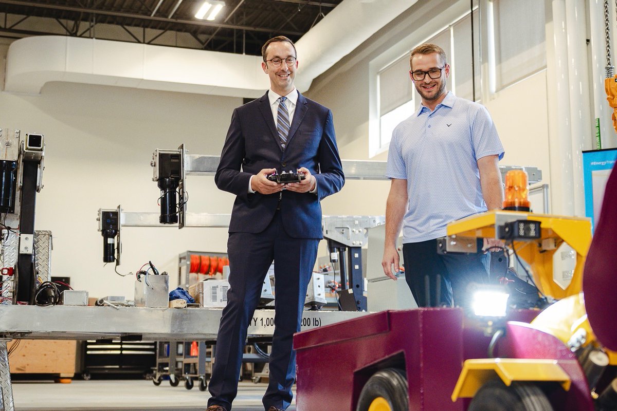 nolanmquinn's tweet image. While in #Sudbury last week, I visited @cambriancollege to tour their Health Simulation, Vale EV, and Fabrication labs – where cutting-edge research is underway in health care, industrial EV technology, and engineering.
Our government is proud to support Ontario’s postsecondary…