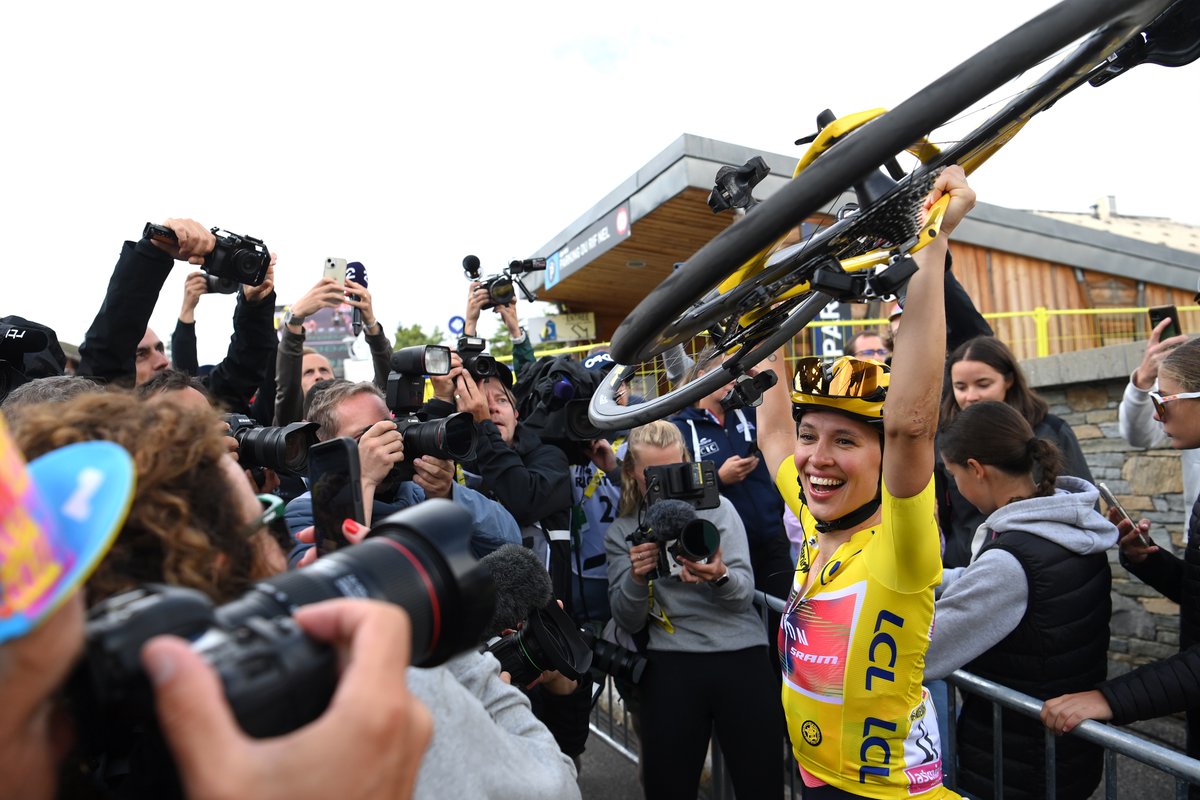 UCI_cycling's tweet image. Time to make history. 💛
From 26 July, the Femmes take on France’s toughest roads. 🎉
4th Edition of @LeTourFemmes avec @GoZwift 🇫🇷
👉𝟵 𝘀𝘁𝗮𝗴𝗲𝘀 | 𝟭,𝟭𝟲𝟱 𝗸𝗺 | 𝟭𝟳,𝟮𝟰𝟬 𝗺
#TDFF2025 #UCIWWT