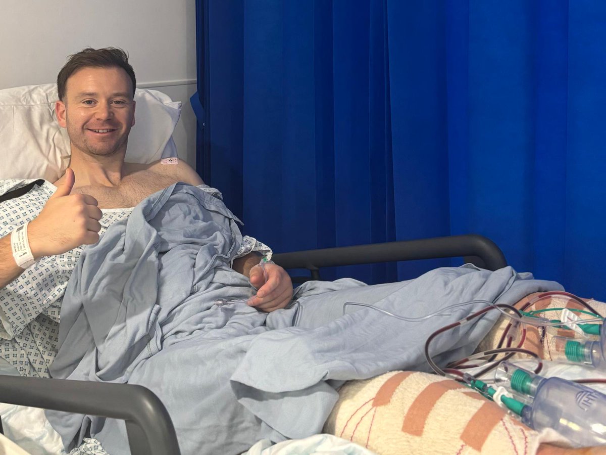 FredThomasUK's tweet image. Some personal news:
Today I finally had the surgery I’ve needed for many years. It’s called a bilateral fasciotomy, meaning it’s on both legs, and it’s when the surgeons slightly release the fascia which holds the calf muscles in place. In my case, my fascia had become too…