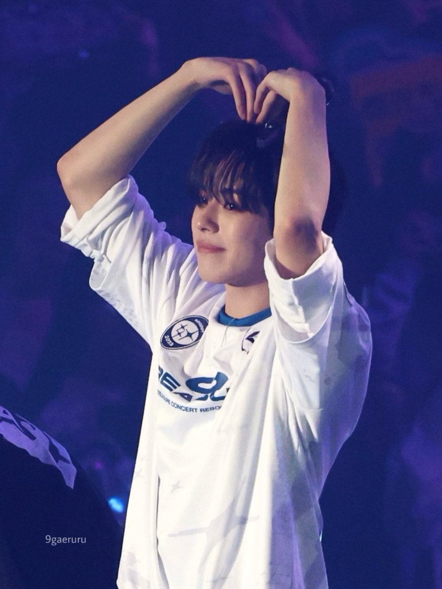 9gaeruru's tweet photo. 제일사랑하는강아지생일축하해 🩵🩵🩵🩵

#Jaehyuk24thHeartsDay
#째째야_생일은하루인데_내사랑은_만년이야
#じぇっじぇ24スイートハートデー https://t.co/KrswTtDFp7
