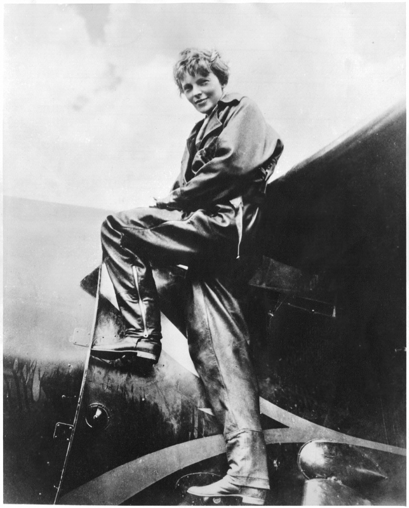 MHDcurrent's tweet image. There's lots of live music coming up in town... Also, Name that Gem and Amelia Earhart's love connection to Marblehead.
Check out this week's Current Events.
loom.ly/1gBZlXY