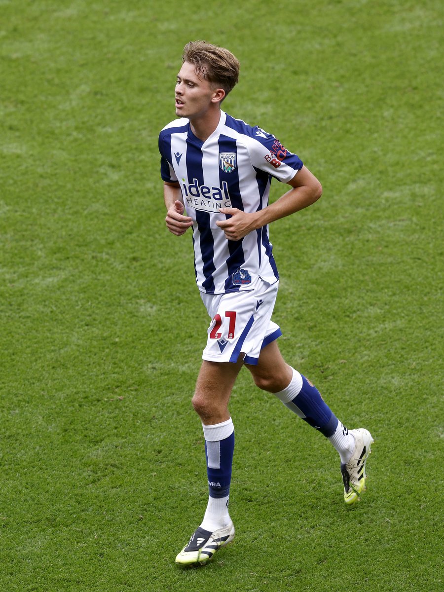 WBA's tweet image. Our preparations for the 2025/26 campaign continued with a pre-season fixture against Premier League side Fulham this afternoon.
20 Albion players featured in a 1-0 defeat to the Cottagers.
We'll next be in action this weekend as we travel to face @LincolnCity_FC. π