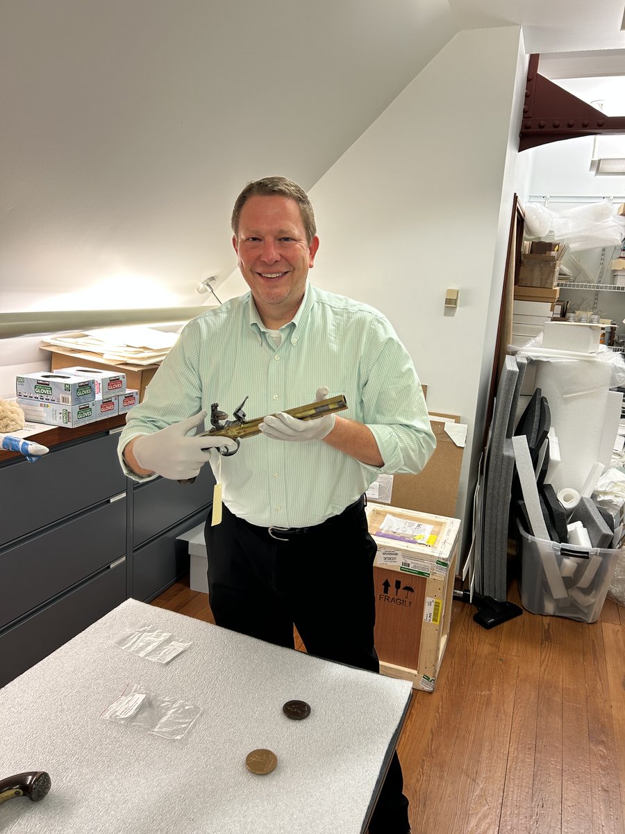 AmRevInstitute's tweet image. Dorchester School District Two in South Carolina’s Brock Beaver is among our 2025 residential master teachers. His lesson for the ARI will focus on the southern campaign of the #AmRev supported by our museum & library collections.