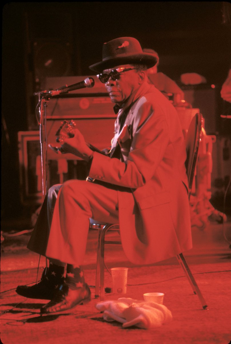 On this day in 1992, Hooker lit up the stage at The Sting in New Britain, Connecticut.

Backed by the Shaboo All Stars, he delivered a powerhouse set featuring “Lonely Man,” “Hobo Blues,” “It Serves You Right to Suffer,” and “Crawlin’ King Snake.”

A night of pure, unfiltered