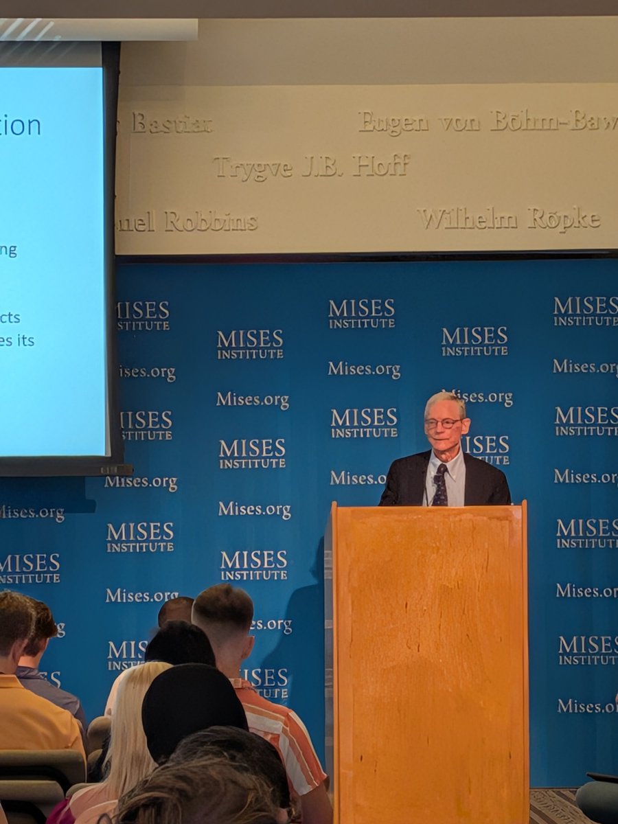 NewmanJ_R's tweet image. Prof. Herbener is my favorite lecturer at Mises University. His presentation style is so clear and straightforward. He's presenting The Theory of Interest this morning.