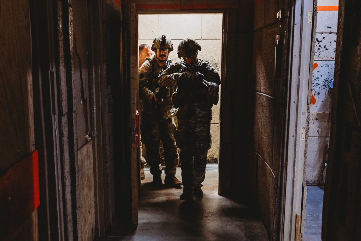 USNationalGuard's tweet image. During their annual training, @PANationalGuard Soldiers trained on various close-quarter battle techniques to strengthen their combat readiness.
🔗nationalguard.mil/News/Article-V…