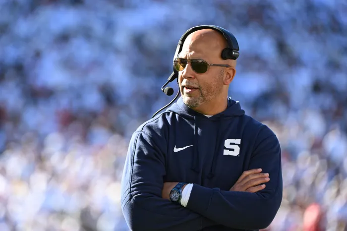 Metaleka_'s tweet image. Is there any scenario where James Franklin is fired if they do NOT win a B10 Championship and/or win a National Championship?