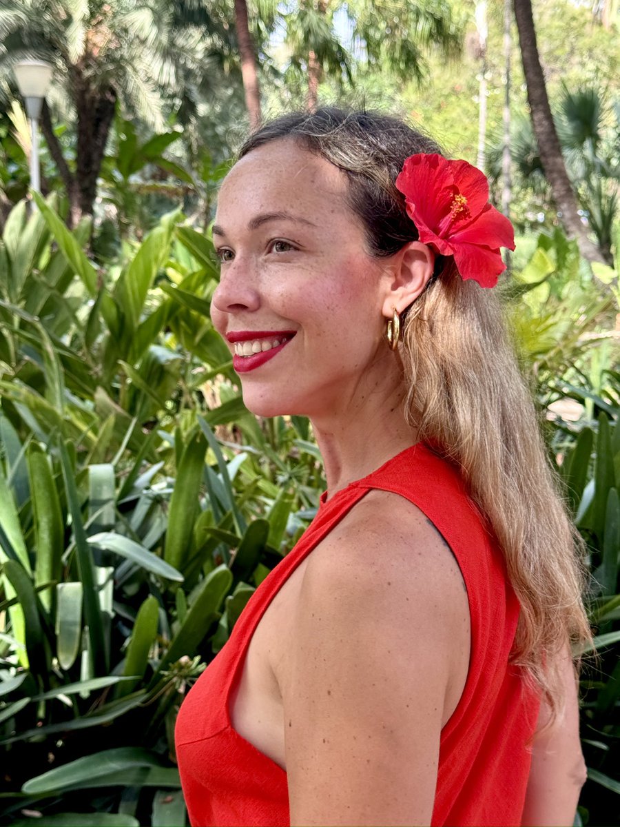 dee_centralized's tweet image. LEO SZN STARTED TODAY🔥
which means
*don’t be afraid to be seen
*post that draft
*go to the podcast
*speak up in the meeting
*create
*raise the energy anywhere you go
*disrupt
*compete (and win, duh)
*keep your ego in check
*loyalty >
*lead with integrity
*wear red
Leo…