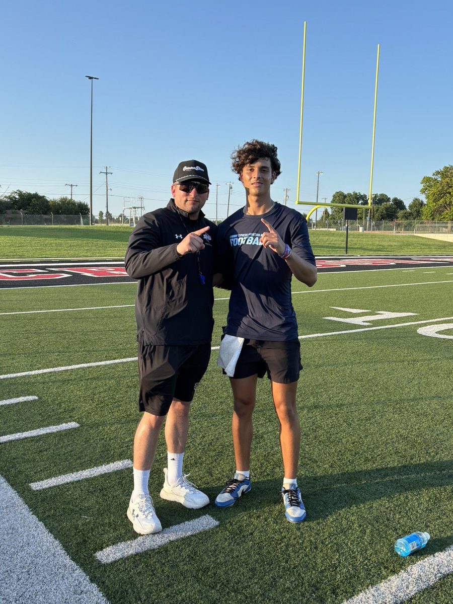 BraydenHDawson1's tweet image. Great camp yesterday at @SNUFootball camp yesterday. Thanks for the invite @Coach_Stansell i enjoyed meeting you and @CoachHada and the rest of the coaching staff
@Coach_Barber3
@CyChristian_Ath