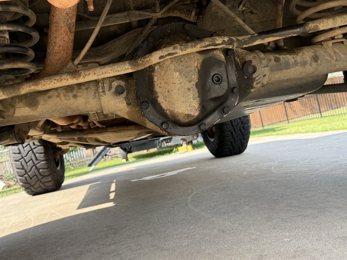 What a nice morning to play a little radio. 40m died out quickly, but I did well with 7 CW P2Ps and a couple of SSB QSOs. Then I changed the oil in both Jeep differentials. Gotta keep the POTAmobile running smoothly. Shocks should be here tomorrow. That thing is too bouncy.