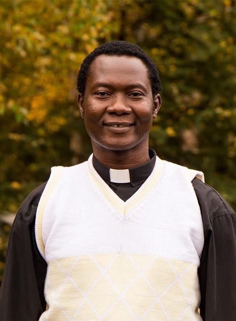 Sachinettiyil's tweet image. Father Alphonsus Afina, a Catholic priest who was kidnapped from Nigeria by jihadist terrorists, has been freed.
Image: Diocese of Fairbanks