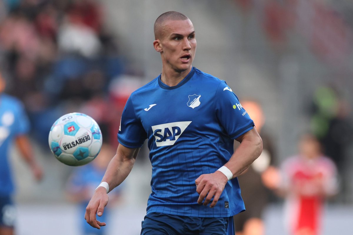 Nå er Østigård-overgangen enda nærmere! 🇳🇴🔜🇩🇪
Hoffenheim venter kun på at Stanley Nsoki fullfører sitt lån til Union Berlin – deretter signeres Leo Østigård permanent fra Rennes.
Det nærmer seg bekreftelse!
#Østigård #Overganger #Bundesliga #InniGarderoben