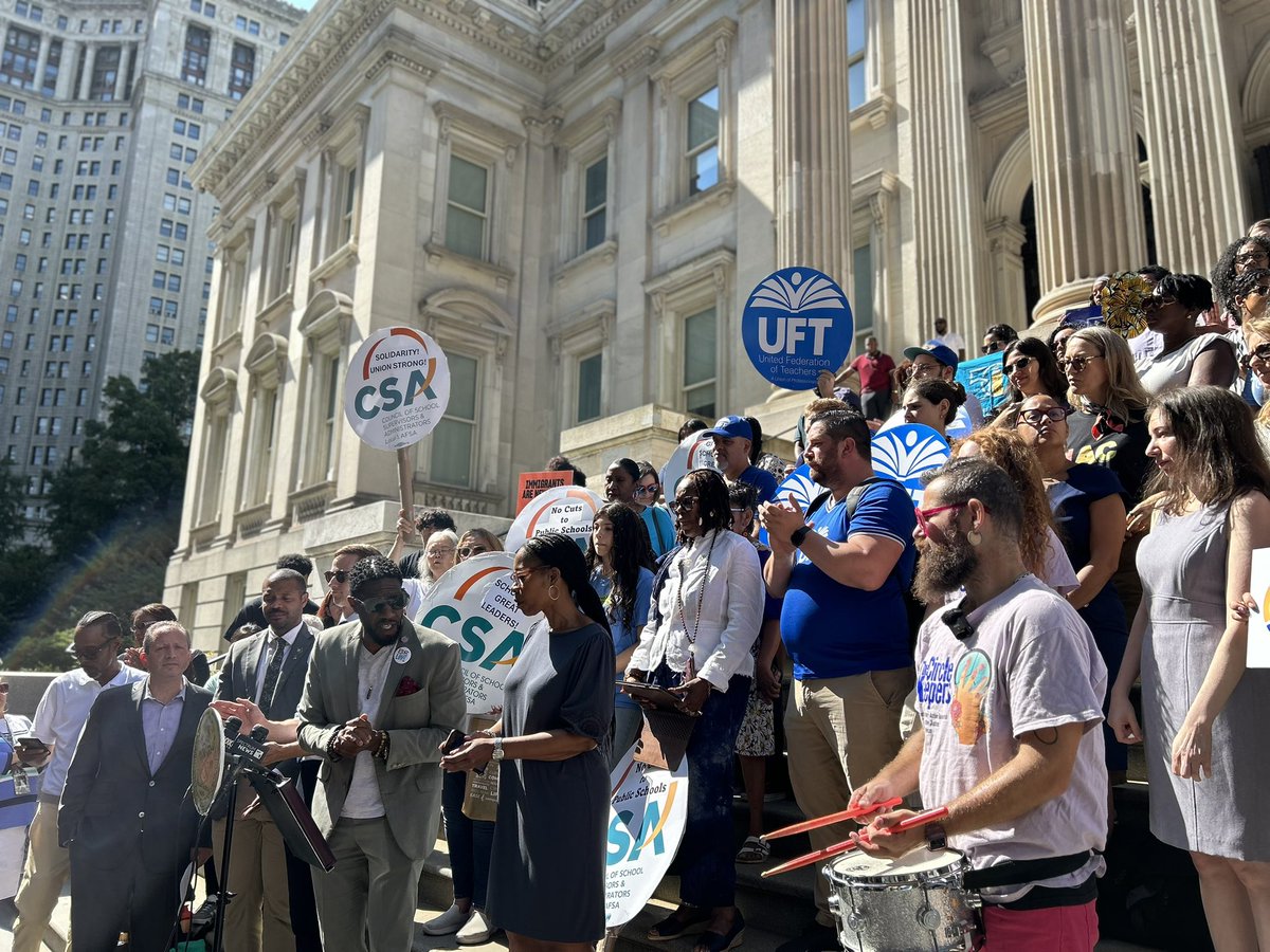 CMRitaJoseph's tweet image. Proud to be here with our New York City school communities along with @NYCComptroller , @nycpa , @SenatorBrisport as we send a clear message to Trump and MAGA extremists: keep your hands off public education. 📢
