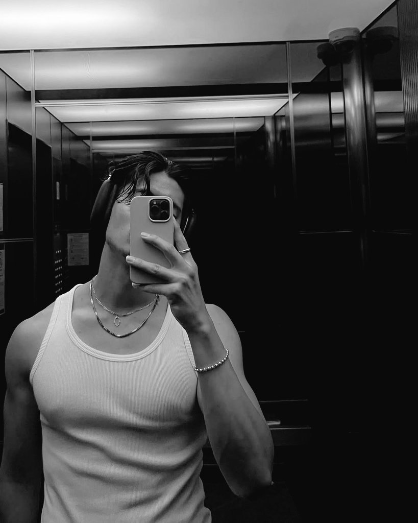 overagasm's tweet image. Just got back from the gym (yes, I show off my work out results).