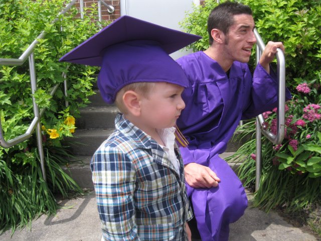 shagbark_hick's tweet image. What a joy it's been to have brothers.
Though I spent my first 14yrs as an only child, watching these guys grow up has been amazing.
I've got the older one here now, up in the woods. He's a little man now. Our mom's gonna die soon. He'll be OK.
I'm sending him on a 100mi bikeโฆ