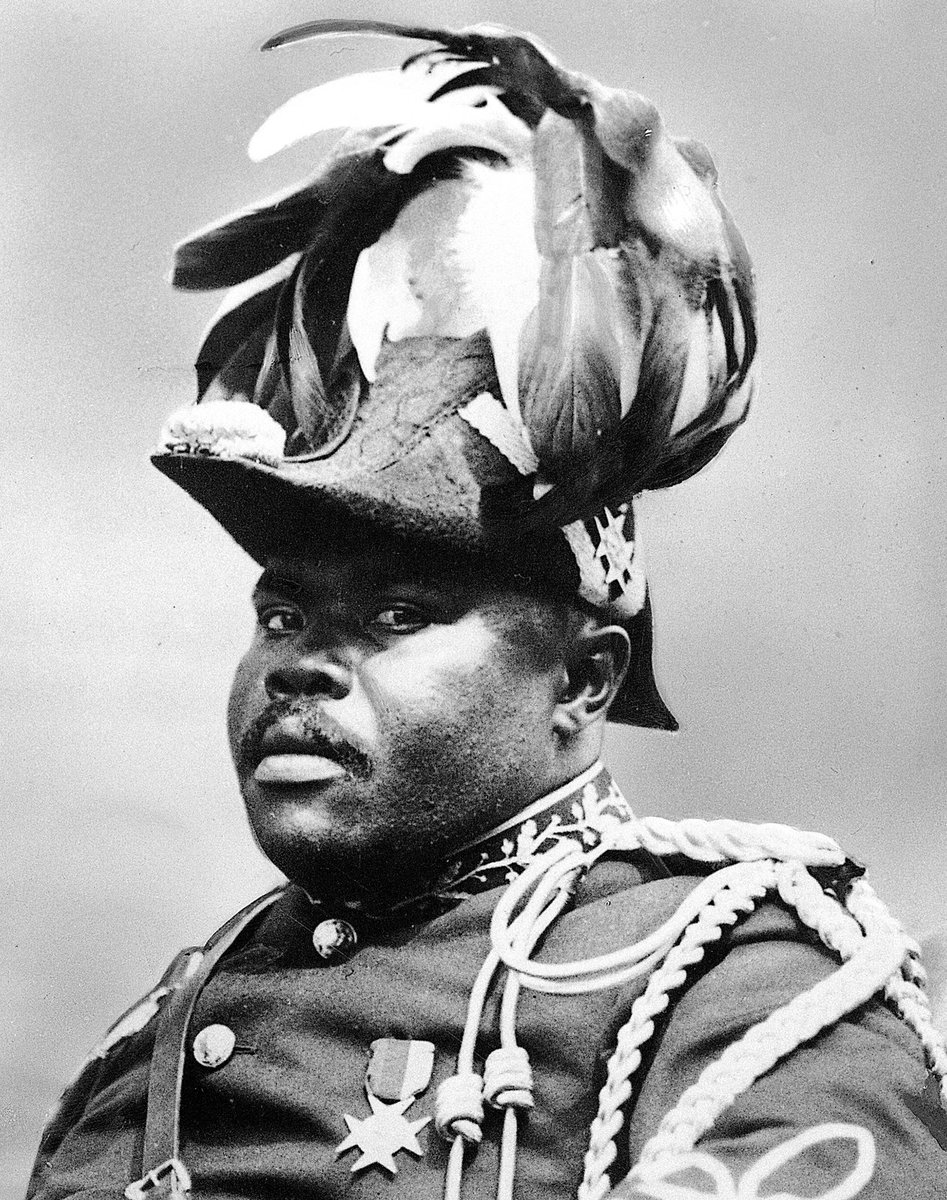 Layekoman1997's tweet photo. Marcus Garvey, Martin Luther King et Malcolm X ont été assassinés parce qu’ils rêvaient d’un monde libre et juste pour les Noirs. Aujourd’hui, les méthodes ont changé : on ne les tue plus physiquement, on les réduit au silence en les expulsant de leur pays, https://t.co/pHvnLRiUkM