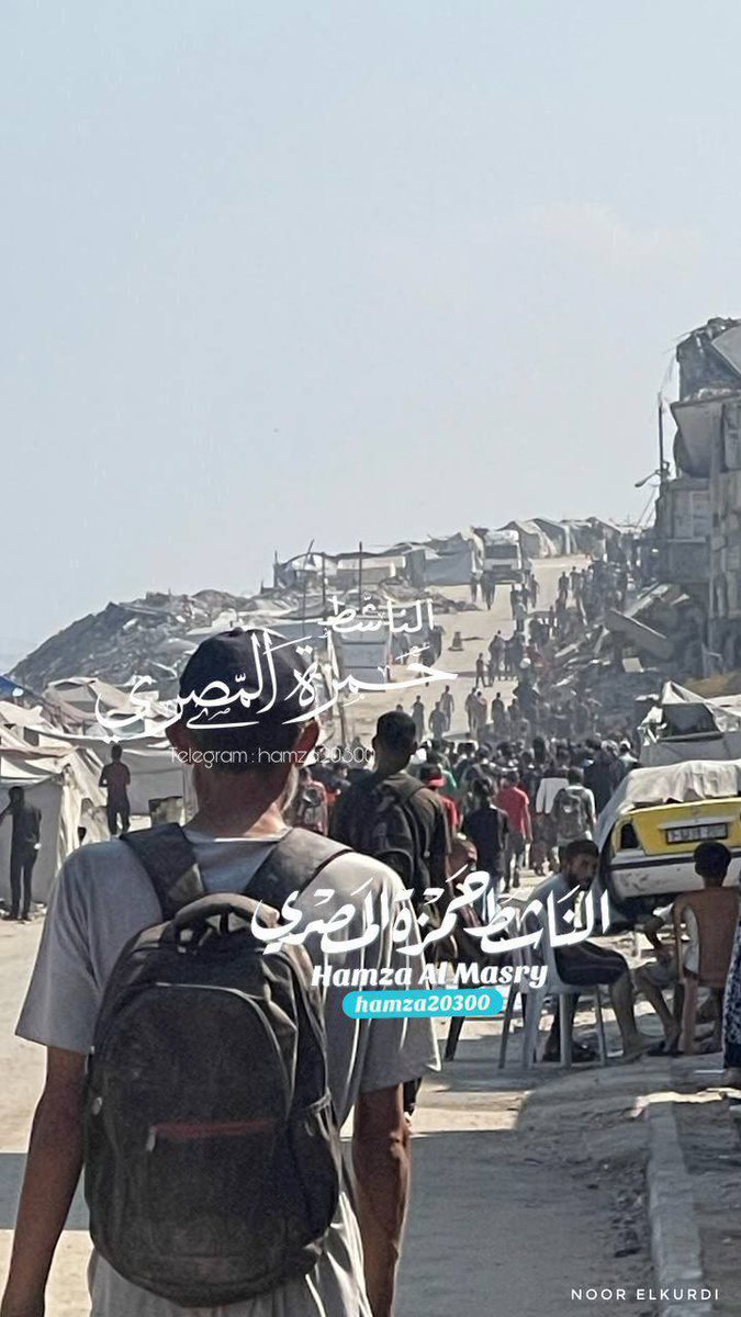 🚨 THIS IS WHAT THE UN WANTS: The Gazan journalist Hamza Al-Masri published a picture this morning showing a large crowd of Gazans at the Shati refugee camp in the western part of Gaza City waiting for the entry of UN flour and aid trucks to rush them, risking their lives.