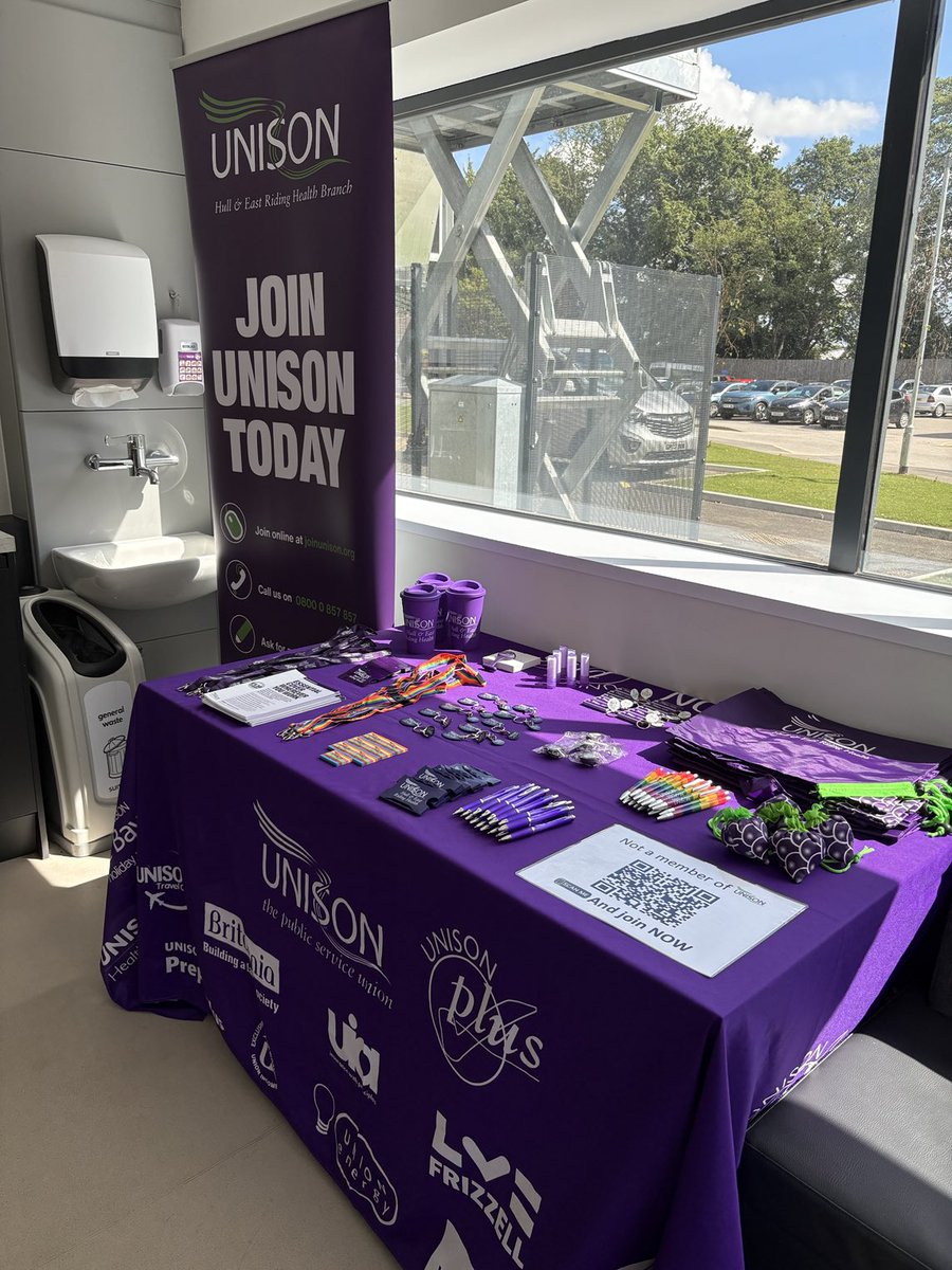 unisonHERHealth's tweet image. We are at the Training and Innovation Centre at Castle Hill Hospital @HullHospitals today, speaking to new staff and promoting the benefits of being a member of @unisontheunion.