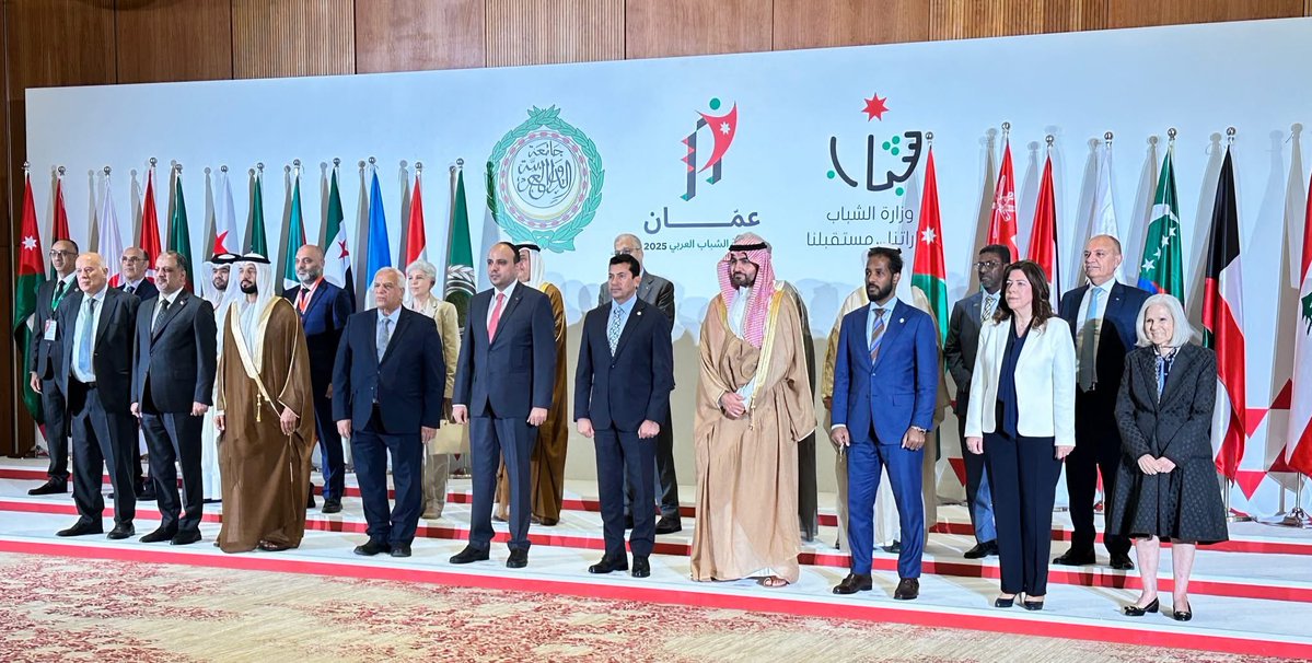 UNFPA_Arabic's tweet image. برعاية صاحب السمو الملكي الأمير الحسين بن عبدالله الثاني، وبالشراكة مع صندوق الأمم المتحدة للسكان، تم إطلاق الاستراتيجية وخطة العمل العربية للشباب والسلام والأمن في عمّان 🇯🇴
محطة تاريخية تقودها طاقات الشباب نحو سلام عادل وشامل في المنطقة العربية. #الشباب_يقود