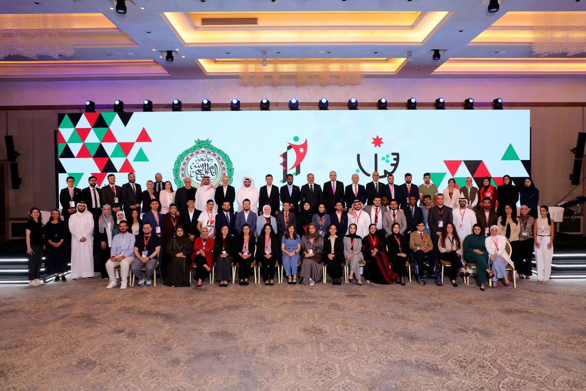 UNFPA_Arabic's tweet image. برعاية صاحب السمو الملكي الأمير الحسين بن عبدالله الثاني، وبالشراكة مع صندوق الأمم المتحدة للسكان، تم إطلاق الاستراتيجية وخطة العمل العربية للشباب والسلام والأمن في عمّان 🇯🇴
محطة تاريخية تقودها طاقات الشباب نحو سلام عادل وشامل في المنطقة العربية. #الشباب_يقود