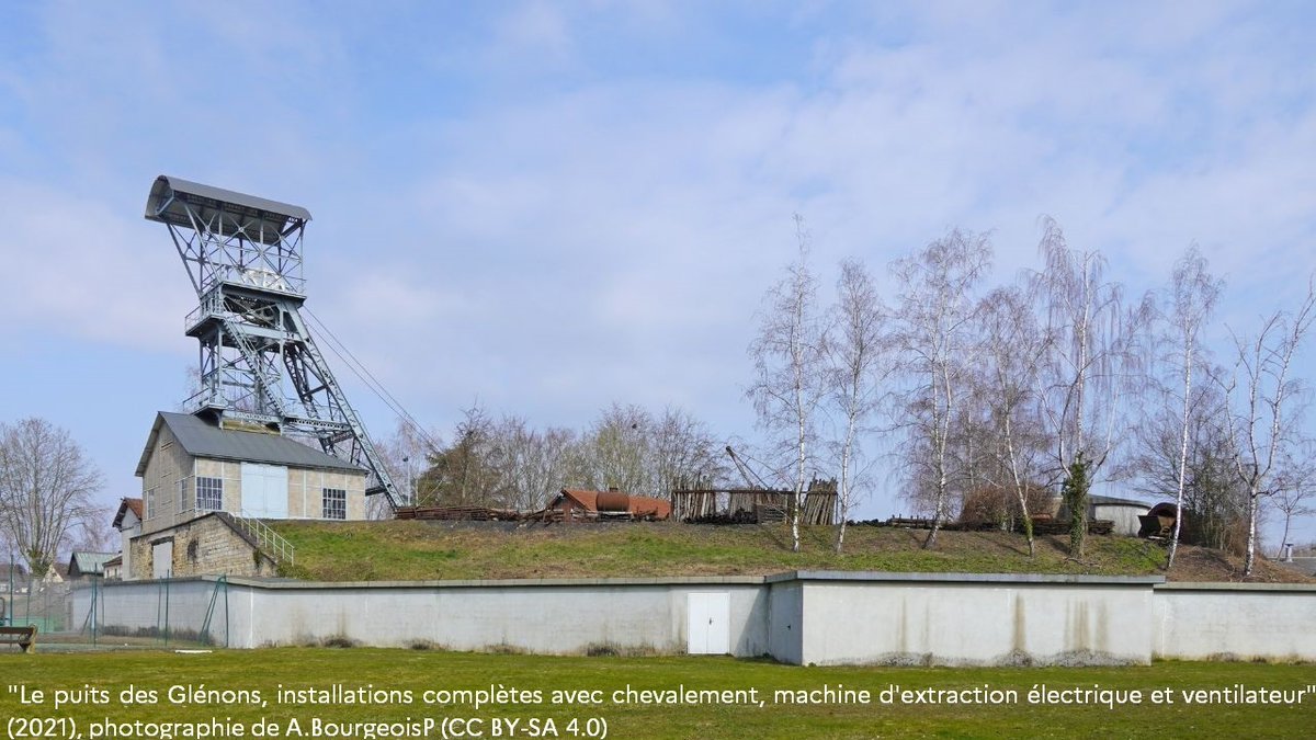 MinistereCC's tweet image. #cultureetruralite 👀 | Au Musée de la Mine de La Machine, le monde souterrain du puits des Glénons s’ouvre pour vous ! Objets et photographies déposés par les anciens mineurs permettent de découvrir la vie de ces "Gueules Noires".
👉 swll.to/museeminelamac…
@Prefet58