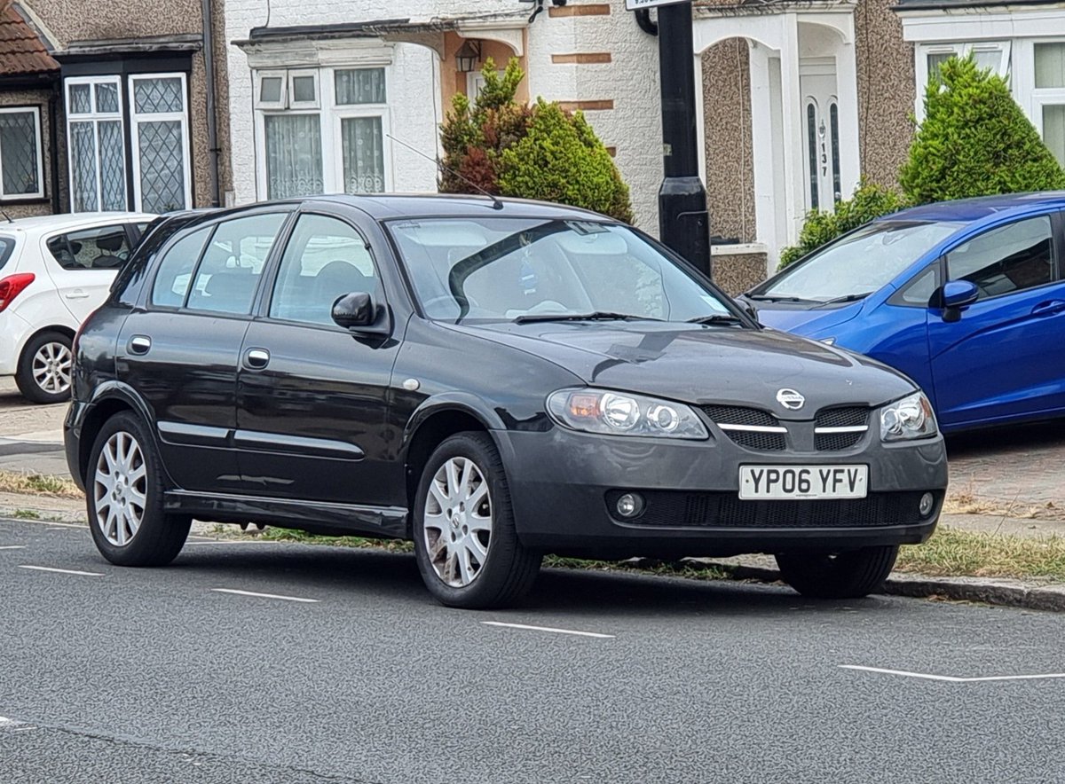 RoadworkUK's tweet image. Today I'm posting a Nissan Almera on social media because it's highly unlikely that anybody will ever do so again.