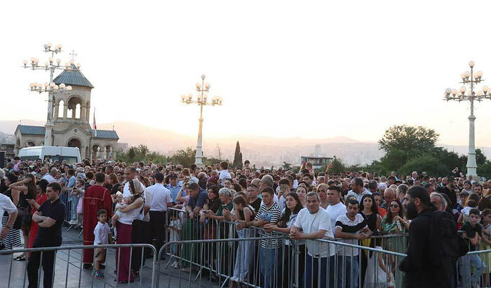 Orthodoxy2019's tweet image. Patriarch of Georgia has 50,000 Godchildren after latest mass Baptism
orthochristian.com/171323.html
Another mass Baptism was held in Tbilisi’s Holy Trinity Cathedral on July 13.