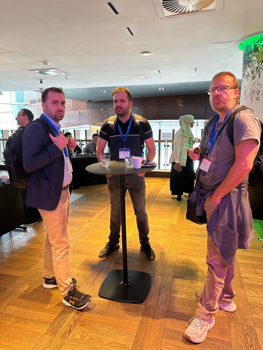 Snapshots from keynote and morning coffee break. #icdcs2025