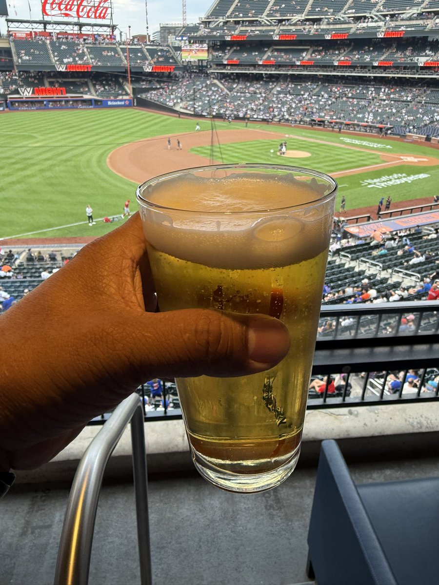 OjedaJay's tweet image. Empire club @CitiField #lgm it was a great game