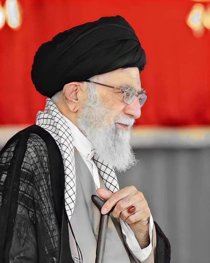 Suleimani_313's tweet image. Today is not a day to remain silent about Gaza. It's an obligation upon Islamic governments:
if they support the Zionist regime in any form or make excuses to block aid to Palestine, they must know a permanent mark of disgrace will stain their foreheads forever.
Imam Khamenei 🇮🇷