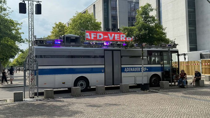 Wenn der Faschismus wiederkehrt, wird er nicht sagen: ‚Ich bin der Faschismus'. Nein, er wird sagen: ‚Ich bin der Antifaschismus' #antifa #afdverbotjetzt #goebbels #nazimethoden #aliceweidel #Sommerinterview