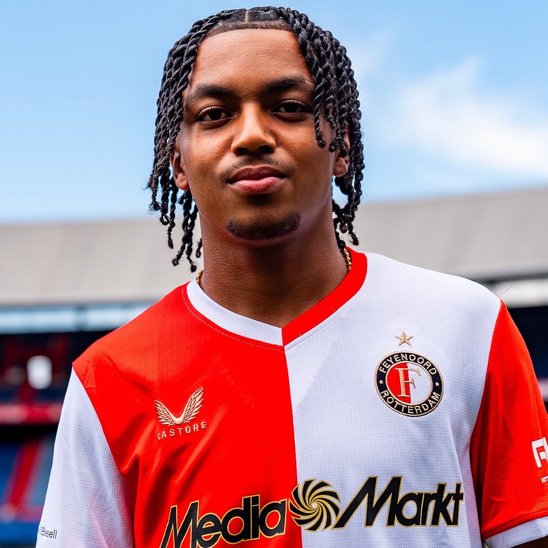 EnglishAbroad1's tweet image. 馃嚦馃嚤 Emeka Peters has joined Feyenoord for an undisclosed fee.
The winger scored 14 goals for #BrentfordFC U18s last season and had progressed into their B team.
The 18-year-old from London also previously played for Fulham.
He will now join the under-19s at #FeyenoordAcademy