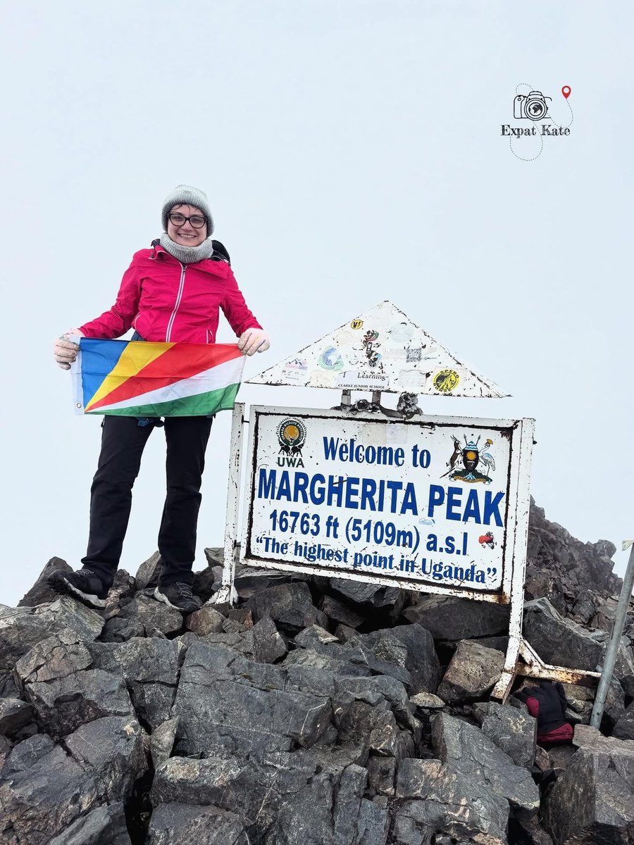 Hike_with_Kate's tweet image. Seychelles 🇸🇨 has achieved yet another summit point.

On the 17th of July, 2025, I conquered Margherita Peak, in Uganda. At a height of 5109m.asl, Margherita peak is Uganda’s highest point and Africa’s third highest peak after that of Kilimanjaro and Mount Kenya.

To reach the…