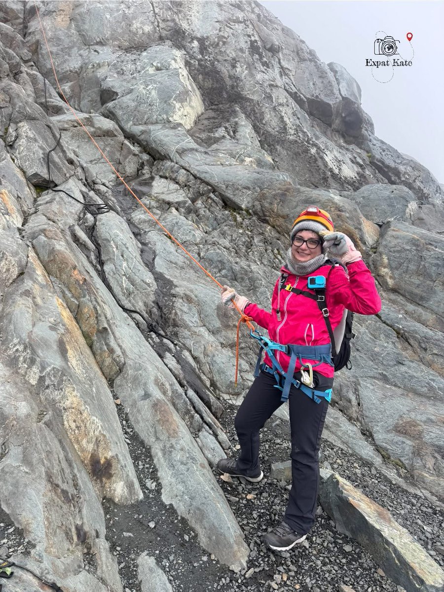 Hike_with_Kate's tweet image. Seychelles 🇸🇨 has achieved yet another summit point.

On the 17th of July, 2025, I conquered Margherita Peak, in Uganda. At a height of 5109m.asl, Margherita peak is Uganda’s highest point and Africa’s third highest peak after that of Kilimanjaro and Mount Kenya.

To reach the…