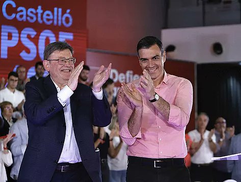 RaulGallart80's tweet image. 🔴 ÚLTIMA HORA | La Fiscalía pide cuatro años de prisión para el hermano de Ximo Puig (PSOE) por delitos de estafa y falsedad.
Francis Puig consiguió ayudas públicas de la Generalitat Valenciana cuando su hermano la presidía y las justificó con facturas falsas.