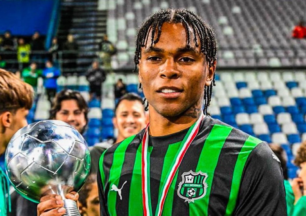🚨🟡🔵 Fenerbahçe, Armand Lauriente'nin transferi için Sassuolo'ya teklif sundu.

(🔗 Sassuolo News)