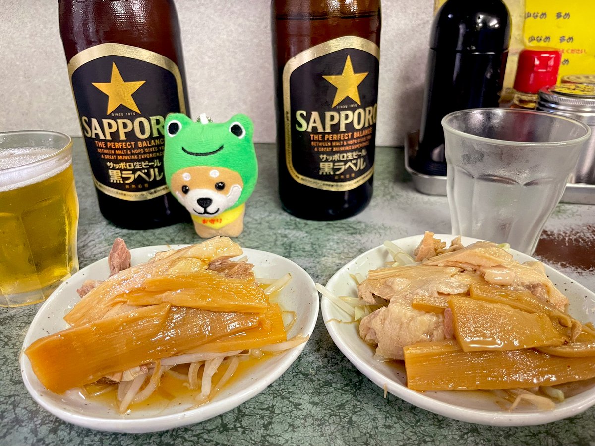 leoma4ma4's tweet image. 朝マックグリドル食べて二郎三連食して小滝橋でビール2本飲んでフクロウいる新宿のオアシス行って現実に帰ってきた、晩御飯何食べよう😃
#二郎 #品川二郎 #上野毛 #小滝橋 #フクロウカフェ #iPhone17貯金始めよう #バーガーキング食べるか川崎二郎行くか悩んでる #もしくは鱧食べたい