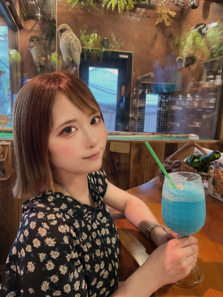 leoma4ma4's tweet image. 朝マックグリドル食べて二郎三連食して小滝橋でビール2本飲んでフクロウいる新宿のオアシス行って現実に帰ってきた、晩御飯何食べよう😃
#二郎 #品川二郎 #上野毛 #小滝橋 #フクロウカフェ #iPhone17貯金始めよう #バーガーキング食べるか川崎二郎行くか悩んでる #もしくは鱧食べたい