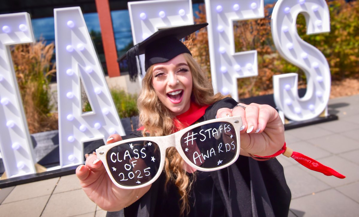 UniofStaffs's tweet image. Day 6 of our Summer Graduation celebrated the future of health &amp;amp; education!
We’re proud of our Psychology &amp;amp; Education grads as they step into vital roles across society. 🎓 

Photos bit.ly/3XKzoWr
Highlights bit.ly/4dWhvj0=