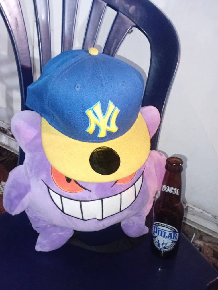 FerroCharlie_'s tweet photo. Una pequeña práctica de dibujo usando como referencia, una foto que me pasó mi compa de su bolso de Gengar.
#Pokemon #pokemonfanart #drawingart #drawings #fanart #gengar #pokemonfanart #ilustration #Reference #photo #ibispaint #art #DigitalArtist https://t.co/xgy2T3fosm