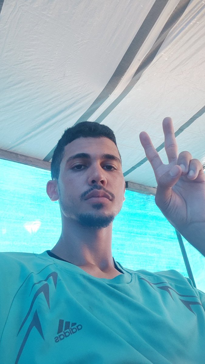 Osama_Gazaa's tweet image. Hang with your country's flag. The account is collapsing and our voice is not reaching the world. We do not want to die in silence 🇵🇸🇵🇸💔.