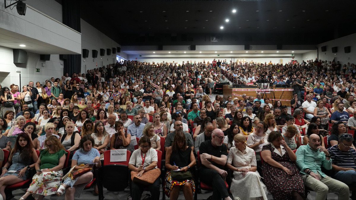 ‼️📢💥 ¡Nos sobran razones!

En muchos sectores ya se ha conquistado la jornada de 37,5 horas, pero donde hay más debilidad sindical, la patronal sigue negándose.

Por eso necesitamos una ley que garantice la reducción del tiempo de trabajo para todas.

Si no se tramita,