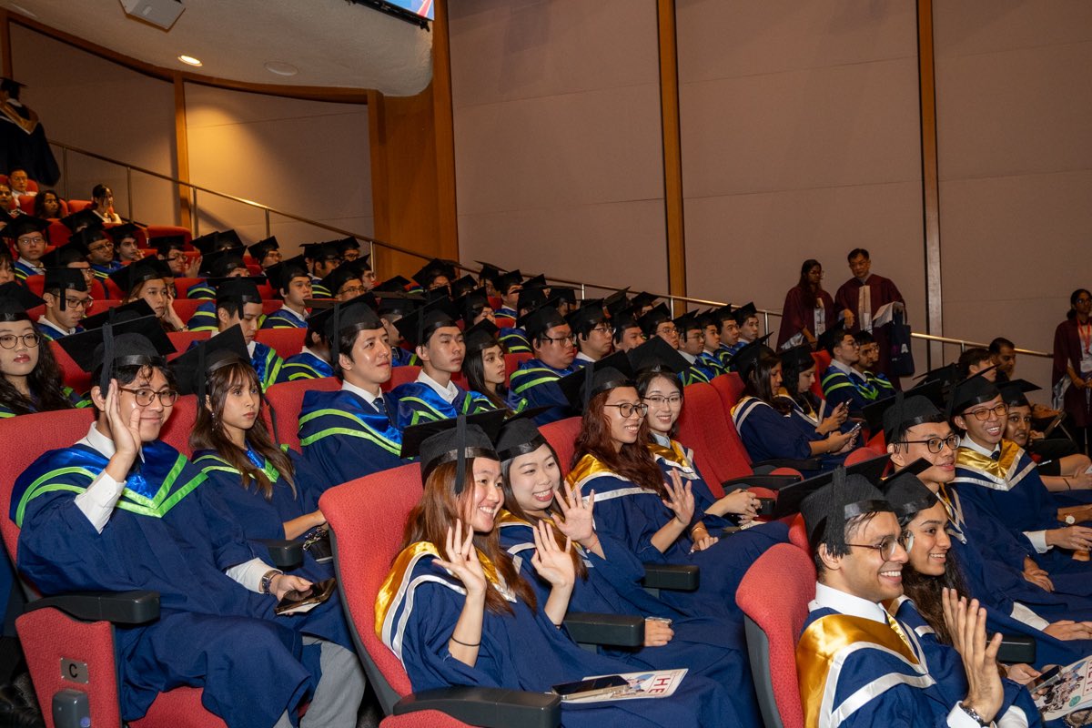 NTUsg's tweet image. The future begins here. 🎓 As convocation season begins, we honour the journey of the #NTUsgClassof2025. To our graduates: this milestone marks not an end, but the beginning of a new chapter. All the best as you go forth and make your mark on the world.
#graduation