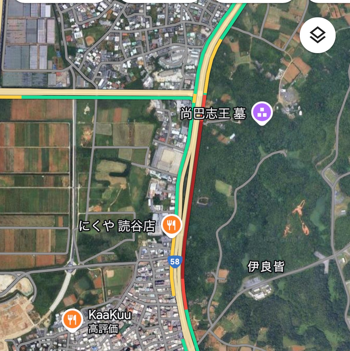 localOKINAWA's tweet image. 【沖縄県地元情報局】
・沖縄市池武当交差点、嘉手納向け
事故で一車線のみ通行状態です。
渋滞しています。
通行予定の方はご注意下さい!
・58号線読谷村
伊良皆東(すき家付近)北向け
事故で一車線通行となっています
やや渋滞中。
その反対車線 南向けバイクと車の事故。
渋滞しています。…
