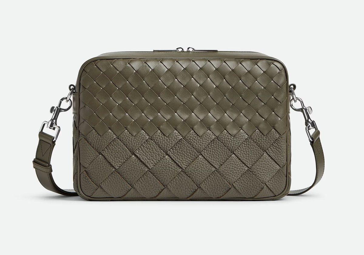 StreetFashion01's tweet image. Wow, Bottega just levelled up their Intreccio Leather Weaving again😮💨