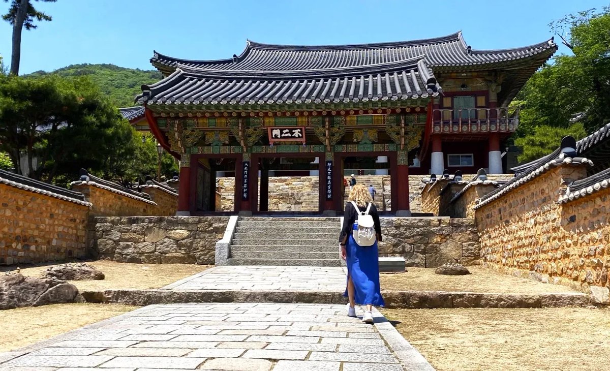 Nuevo artículo en nuestro blog!! 
Anímate a visitar #CoreadelSur y descubre sus secretos. En esta guía te contamos todo lo que necesitas saber para ir a este sorprendente país. 👇

<a href="/VisitaCorea/">Visita Corea</a> 

milyunarutas.com/guia-practica-…