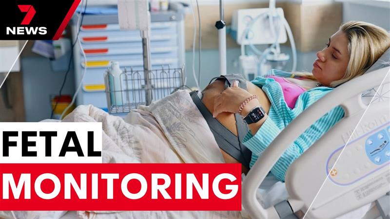 7NewsSydney's tweet image. Australian researchers have created a world-first device that enables wireless and continuous monitoring of a baby's oxygen levels during labour. The technology is being called the biggest development in foetal monitoring in 50 years. youtu.be/-AKEpQ-lC3o #7NEWS