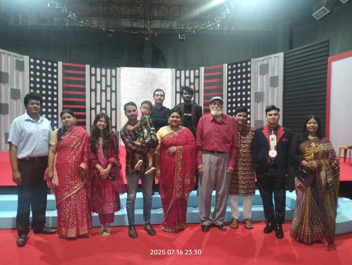 omarsharif81's tweet image. 📺Recording time Shapla Shaluk Magic Show!
ATN Bangla TV channel in Bangladesh🇧🇩.
🔍To know more search Google Images:- TV Magic show of Omar Sharif/ Magician Dhaka/ Magician of Bangladesh.
#Shapla #Shaluk #ATNBangla #TV #Channel #MagicShow #Magician_Omar_Sharif #Dhaka_Bangladesh